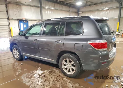 2013 Toyota Highlander Base из США, поврежденный, VIN 5TDBK3EH9DS235812